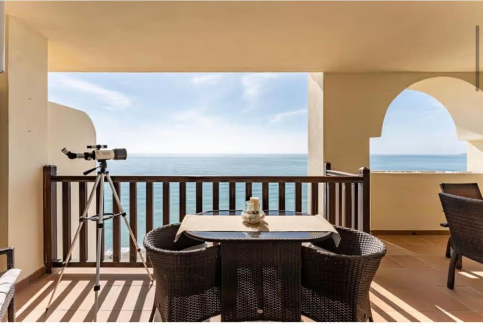 דירות בנאלמדנה Magnificas Vistas Al Mar מראה חיצוני תמונה