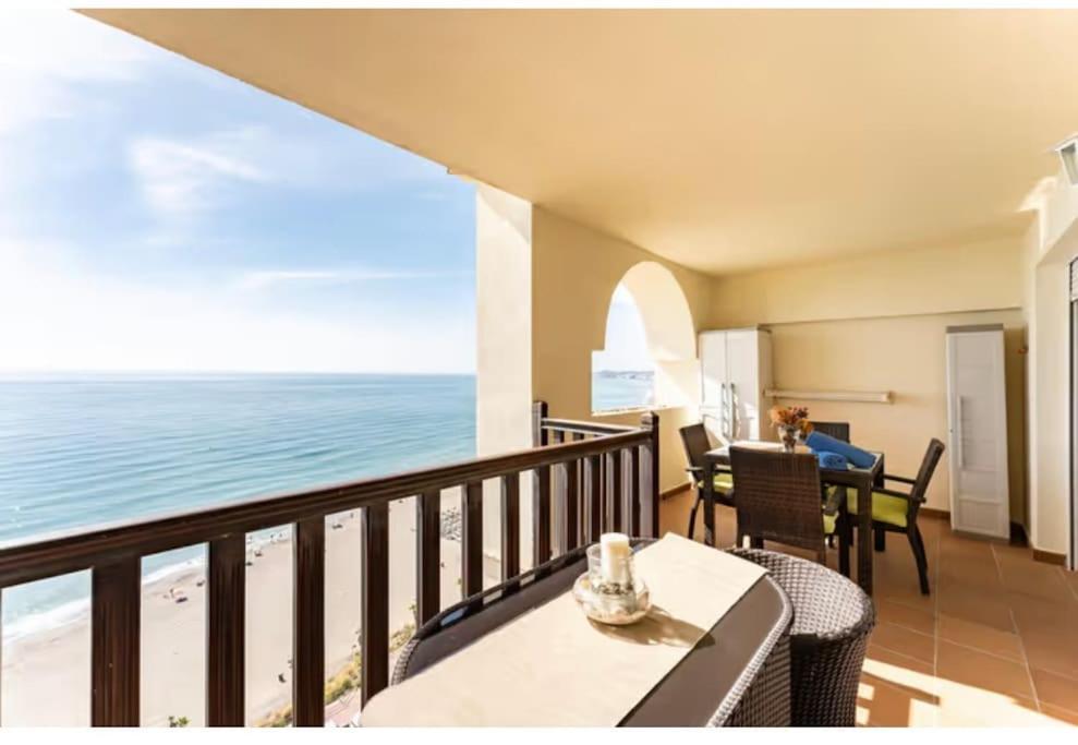 דירות בנאלמדנה Magnificas Vistas Al Mar מראה חיצוני תמונה