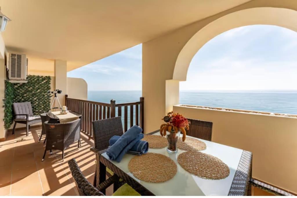 דירות בנאלמדנה Magnificas Vistas Al Mar מראה חיצוני תמונה